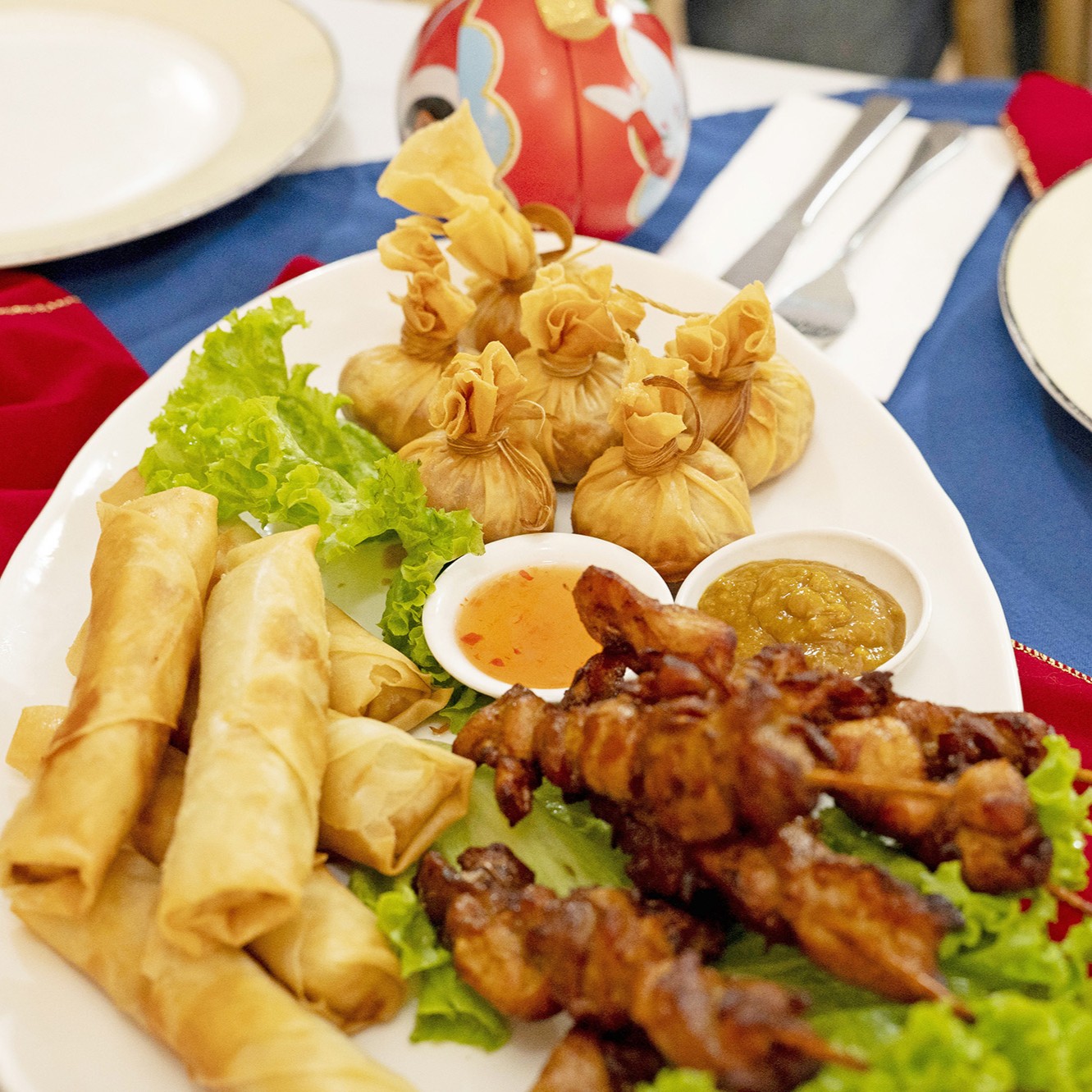 Celebrate Christmas Together  At Tropical Phoenix Garden Restaurant