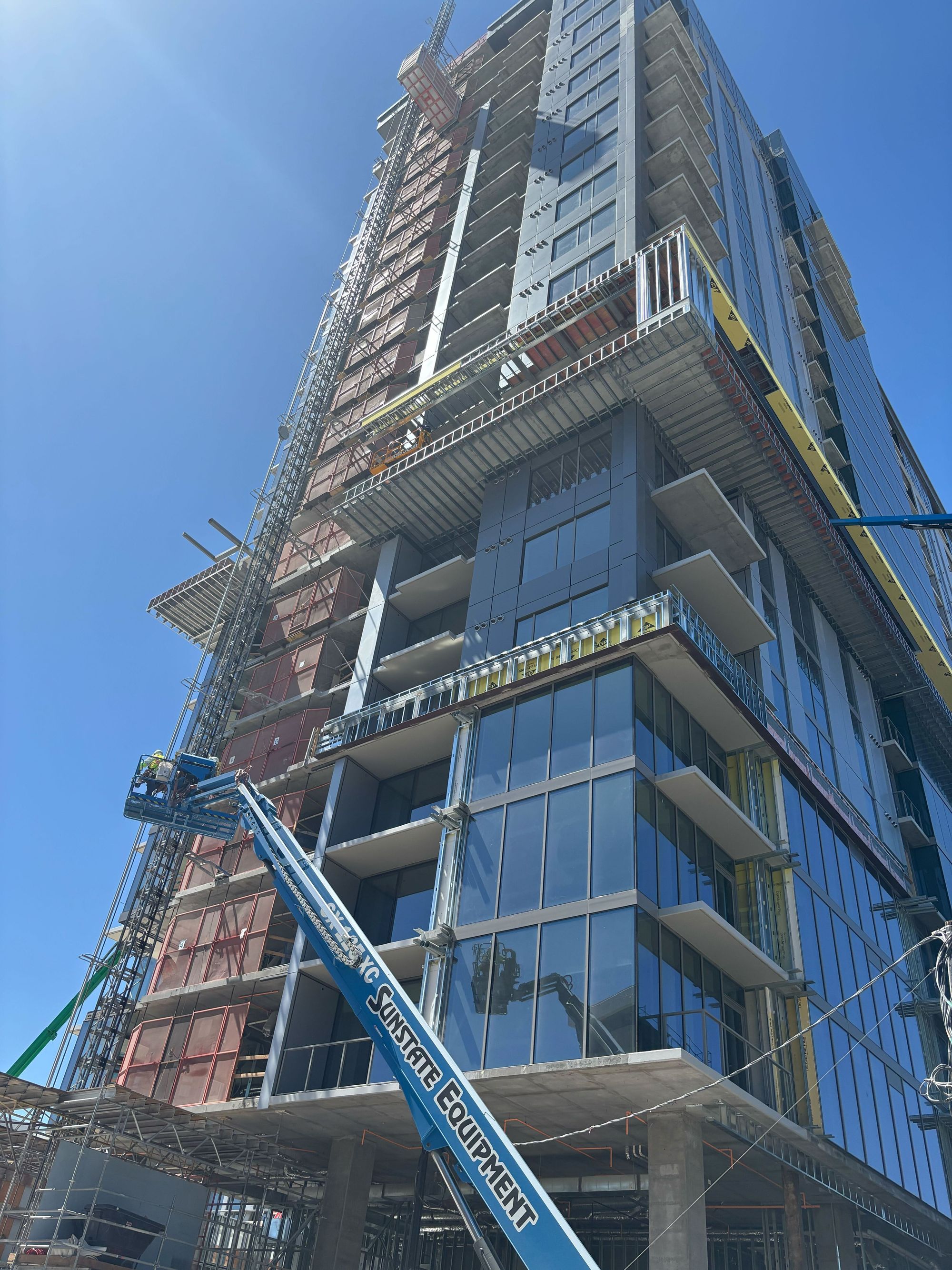 How to clean high rise windows - Professionalwindowcleaning.com