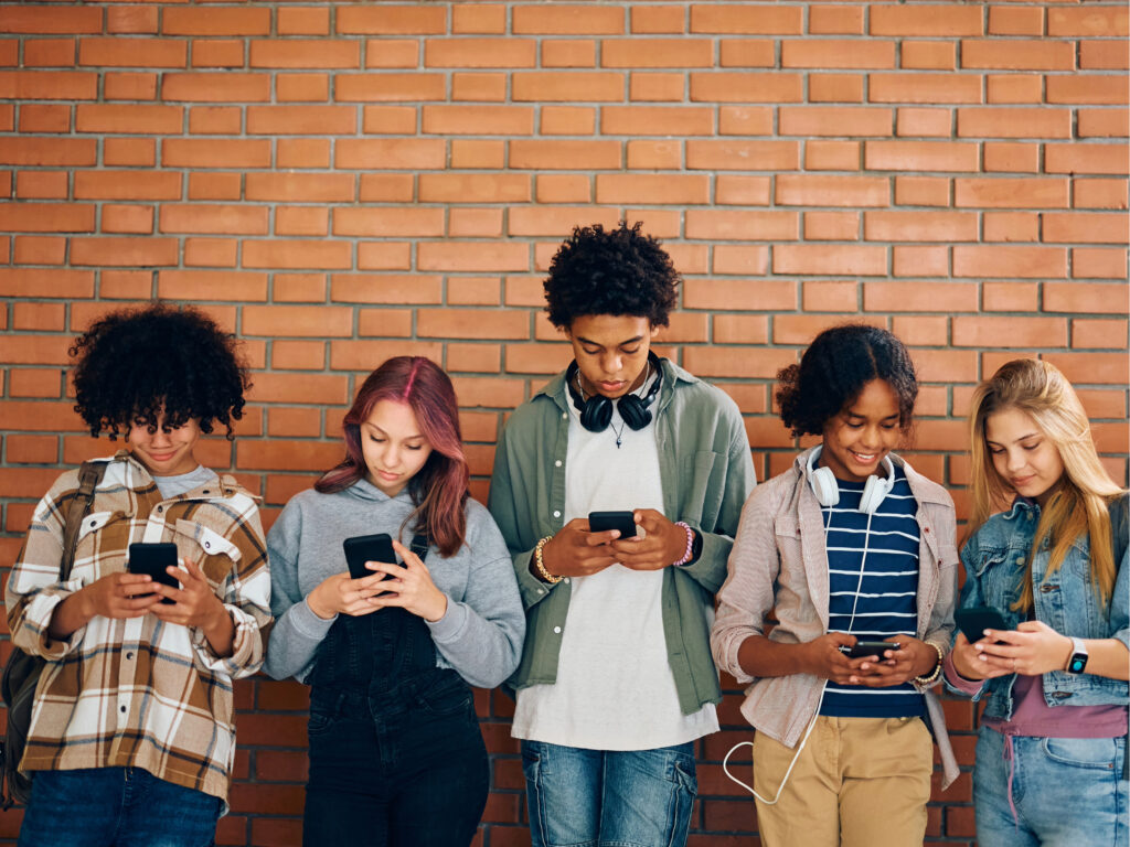 Las nuevas dinámicas de las redes sociales entre los adolescentes