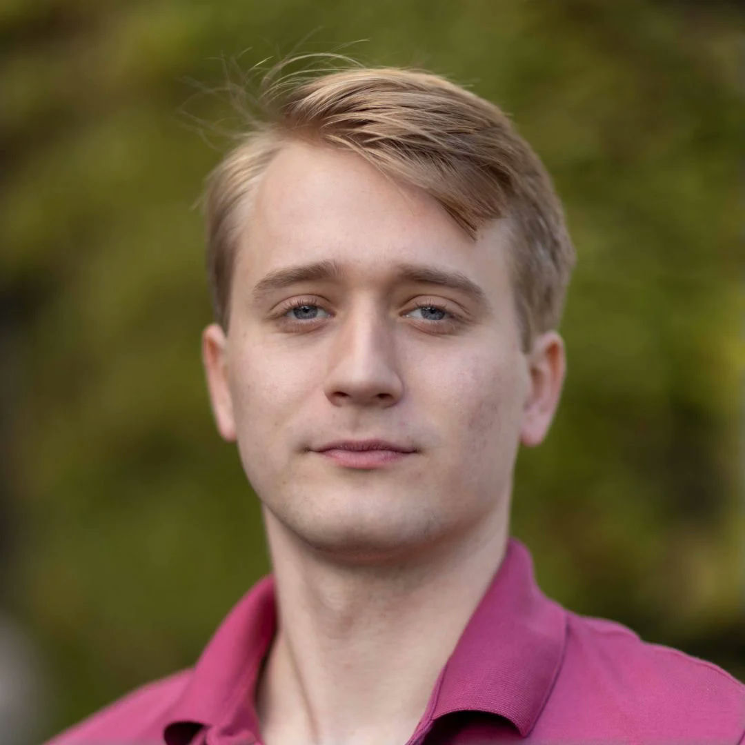 Maxim Vezenov