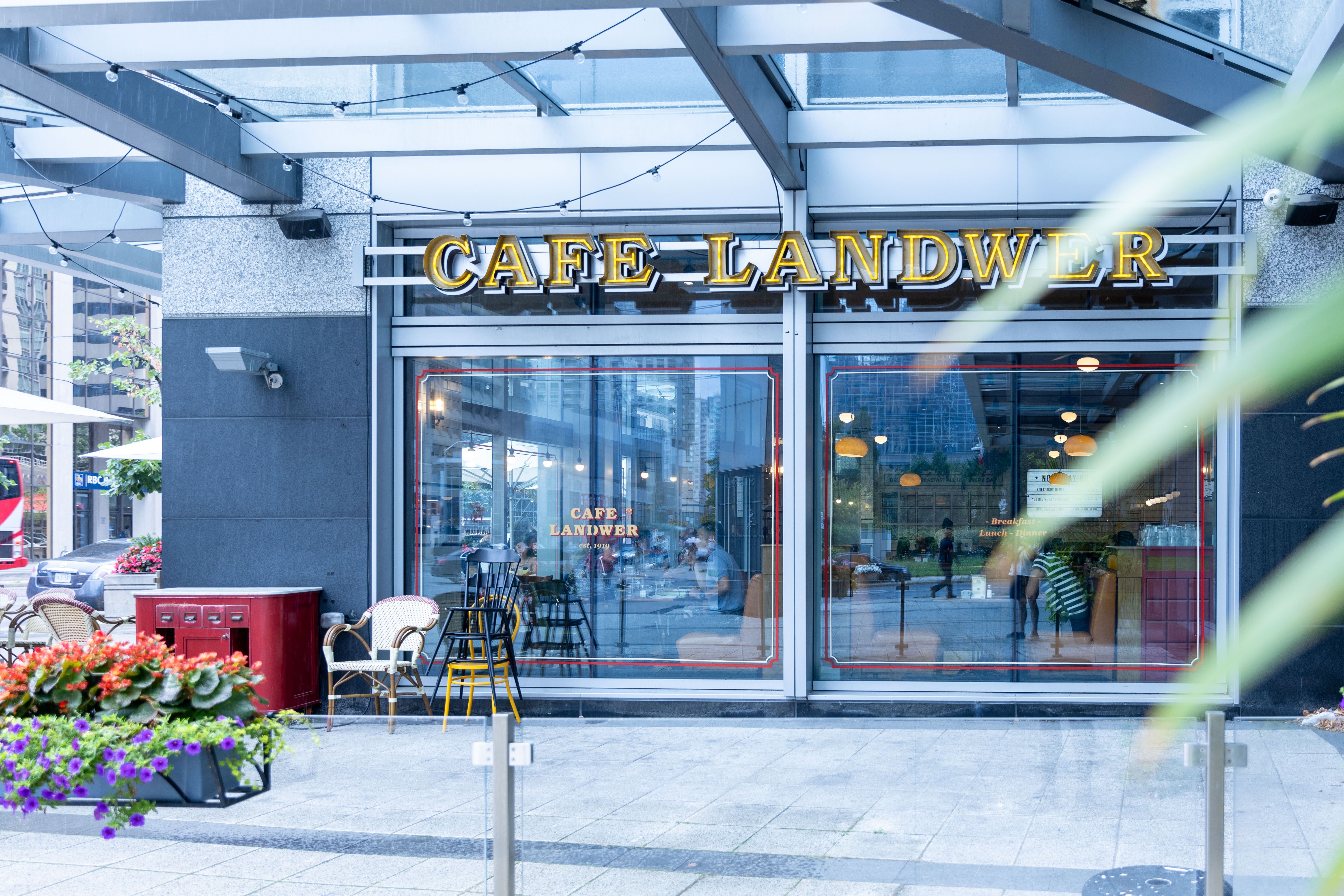 Cafe Landwer On-Site