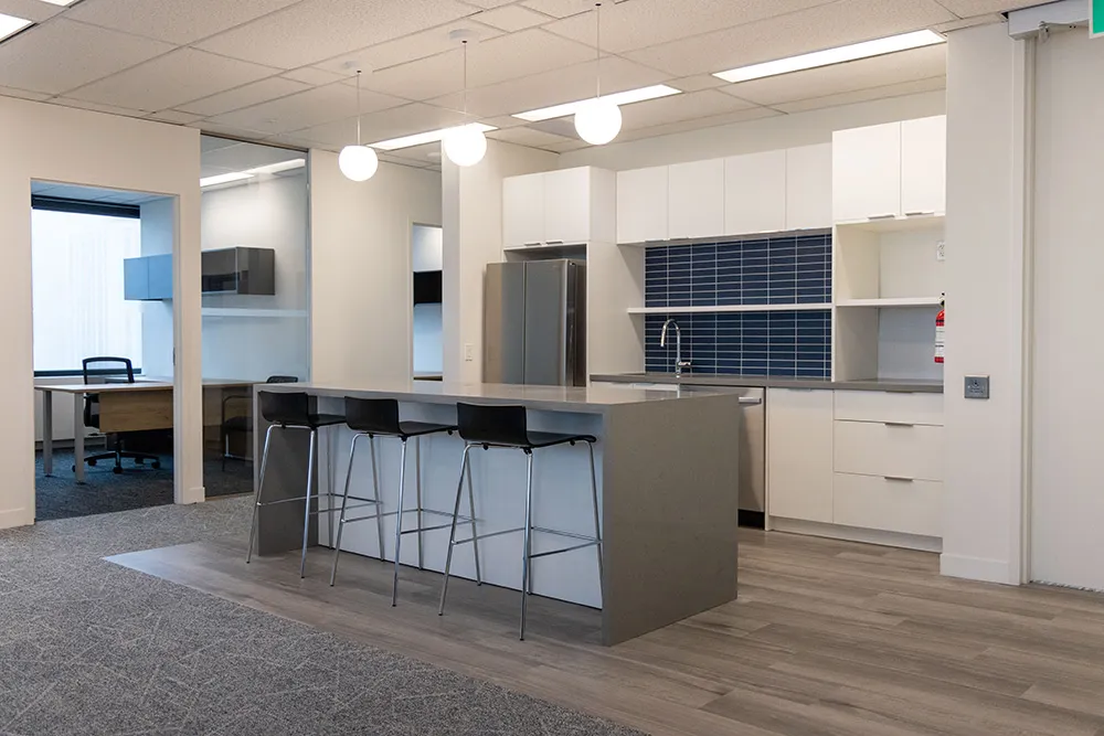 180 Dundas Street, Model Suite