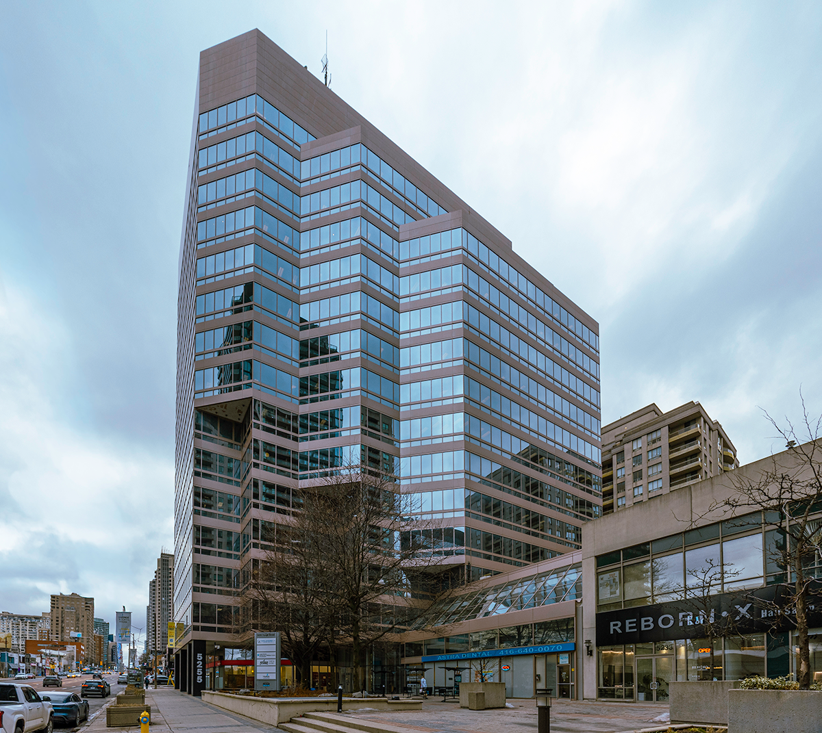 5255 Yonge Exterior