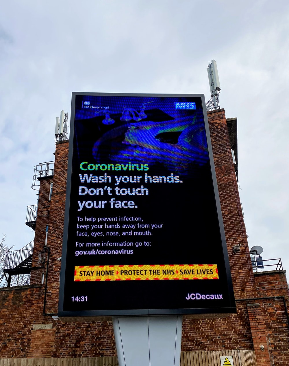 The Future of Screen and Billboard Advertising: Digital, 3D and Interactive