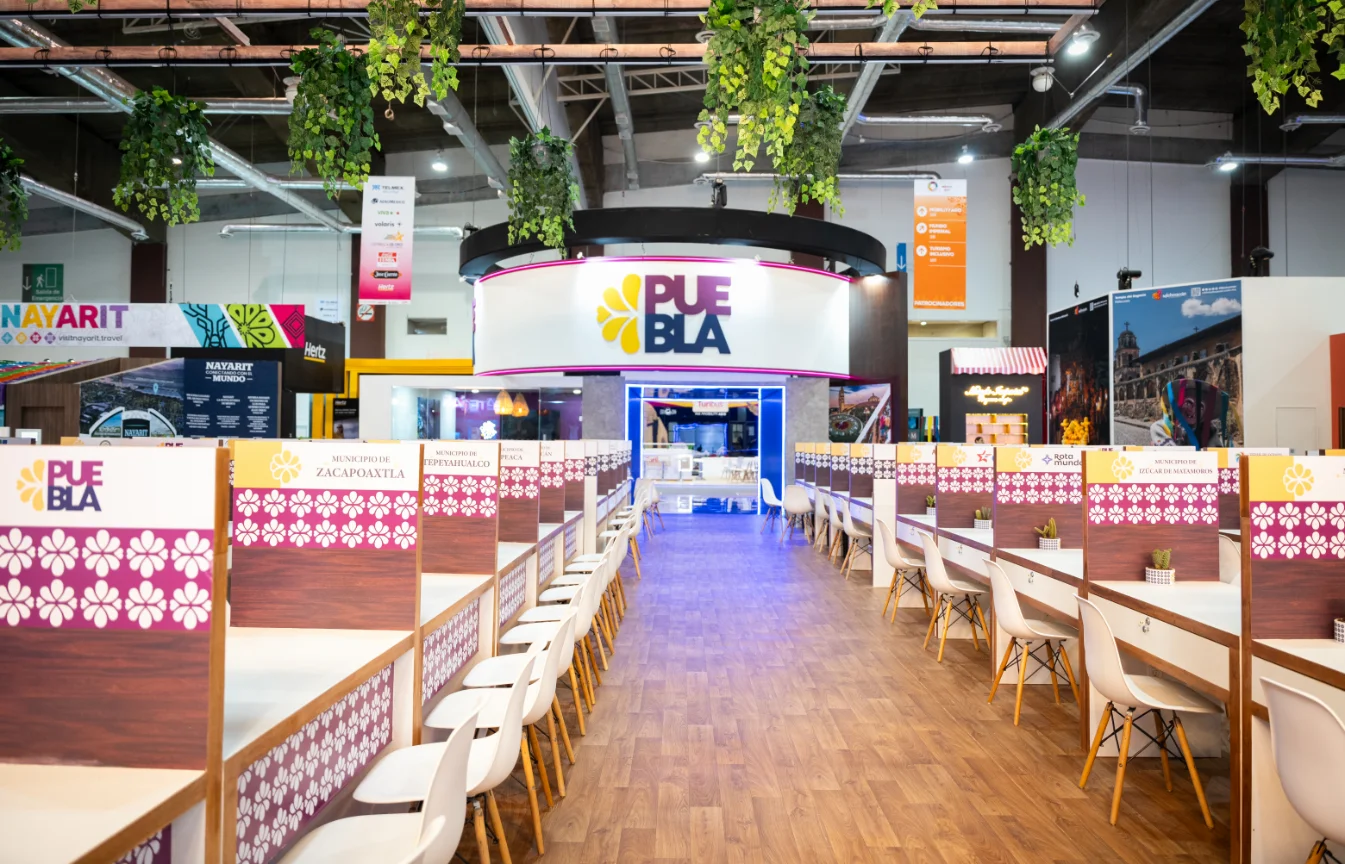 Stand de Puebla en feria turística