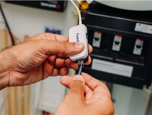 Sparky P1-meter zonder gereedschap aansluiten bij de meterkast