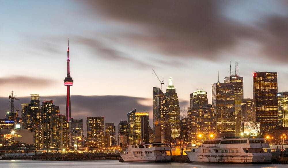 Thủ tục định cư Canada: Quy trình và hồ sơ cần chuẩn bị - hình ảnh 1 Thủ tục định cư Canada: Quy trình và hồ sơ cần chuẩn bị - hình ảnh 1
