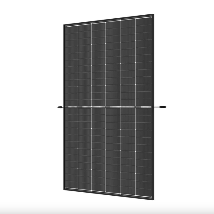 Повністю чорна двостороння панель Trina Vertex S+ для дахових СЕС