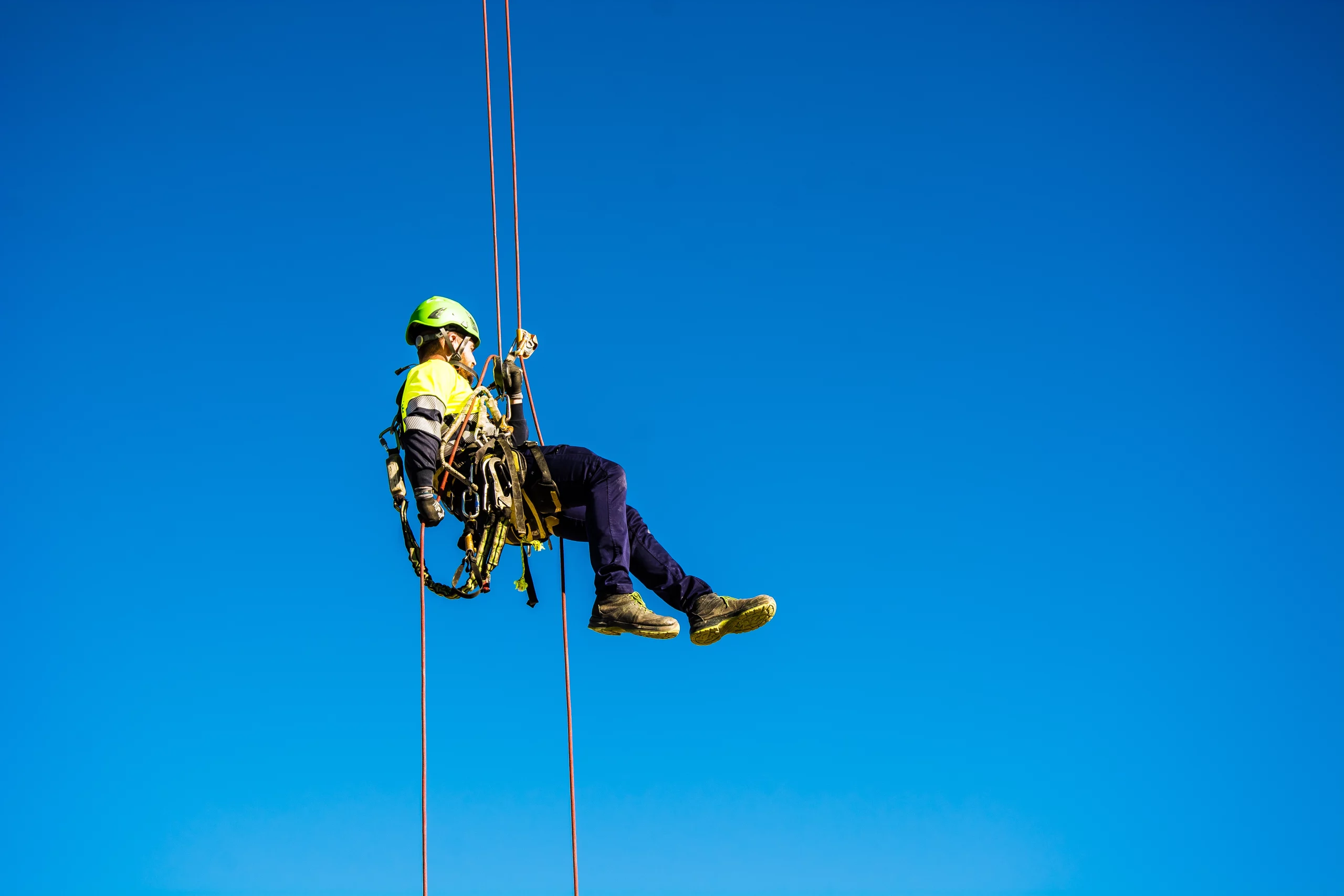 Trabajos verticales (acceso por cuerdas)