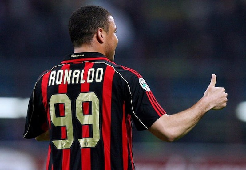 Ronaldo De Lima – Cầu thủ mang áo số 99 của AC Milan