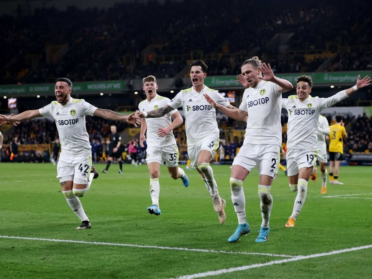 Xem trực tiếp bóng đá Leeds United vs Hull, 02h00 ngày 02/04/2024