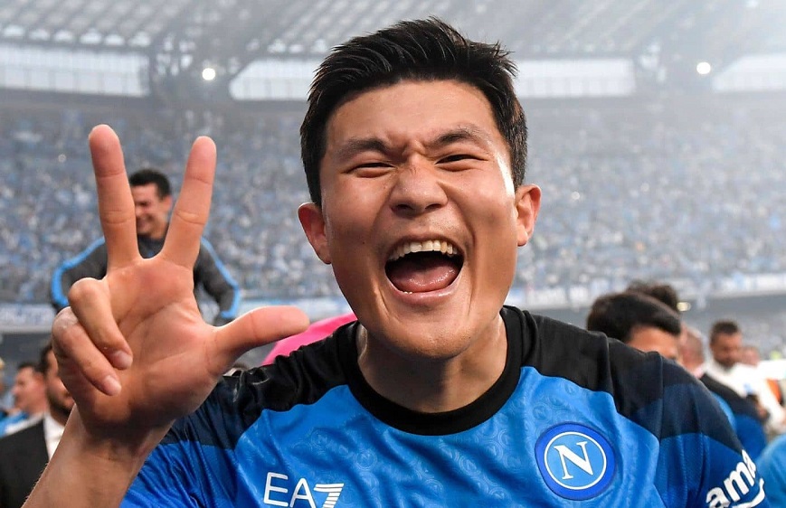 Review FCO : Kim Min Jae 22UCL – Tấm khiên kiên cố