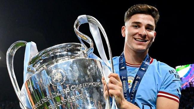 Review FCO : Julian Alvarez 22UCL – Một năm đại thành công