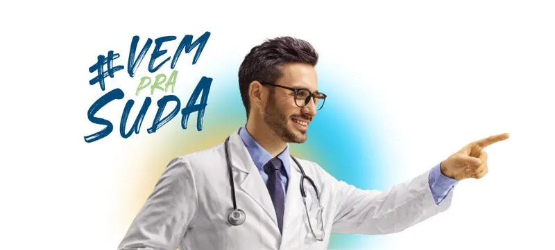 Médico apontando para o botão de registro #VemPraSuda