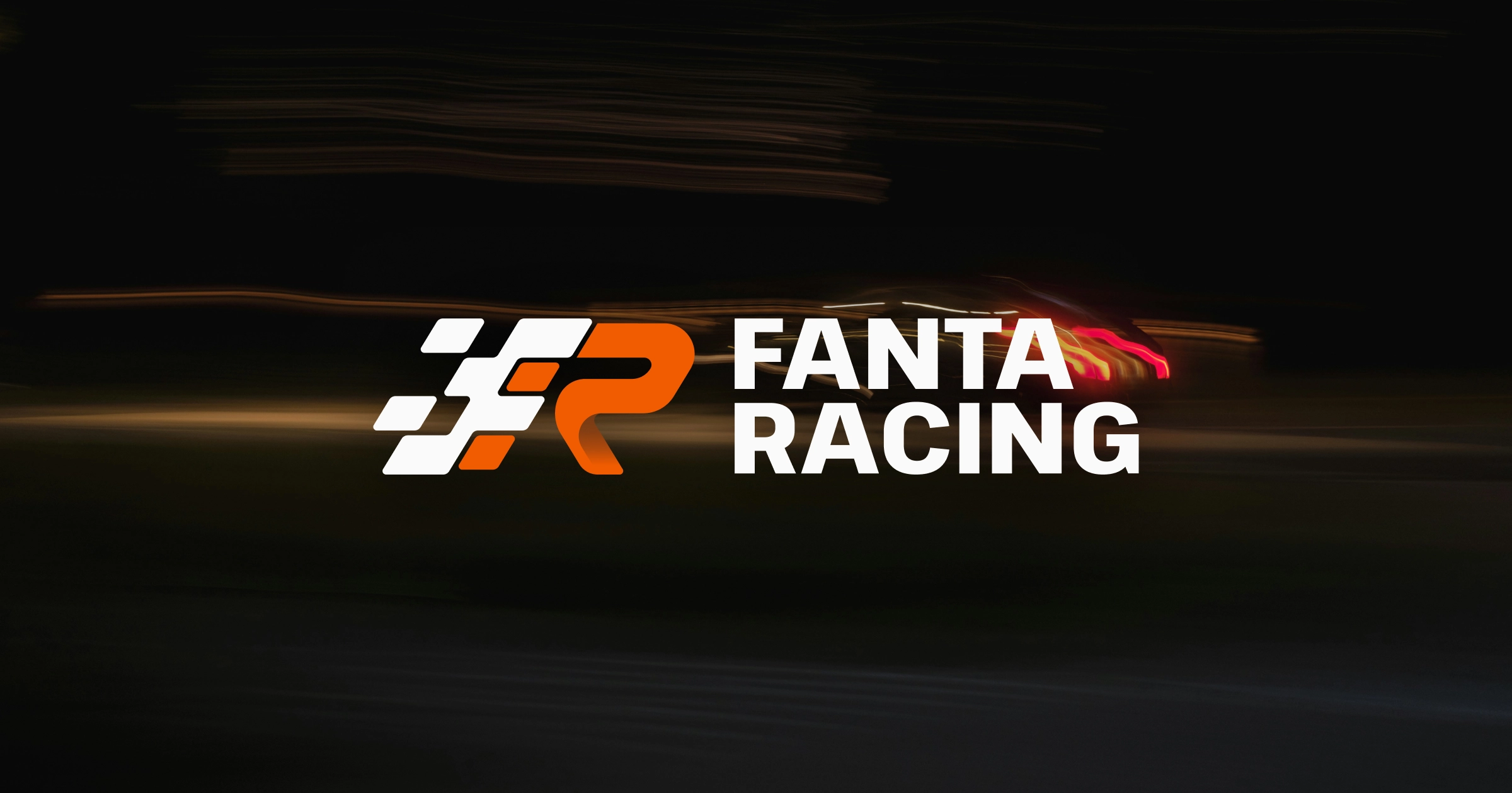 Logo di Fantaracing su sfondo scuro con effetto velocità e luci in movimento.