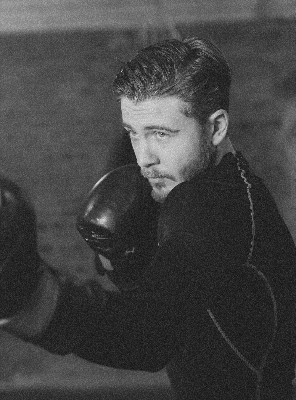 a man doing boxing dark mode picture