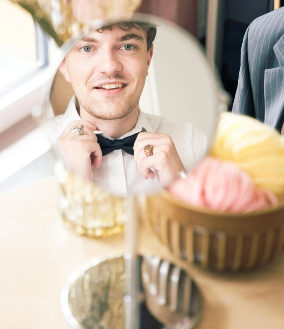 groom getting ready for wedding, timefor2