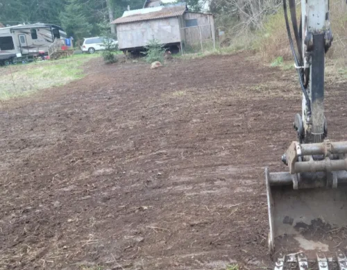 Danhoe Excavating. We believe good work and honest sweat make for the best projects.