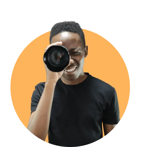 Man holding camera lense