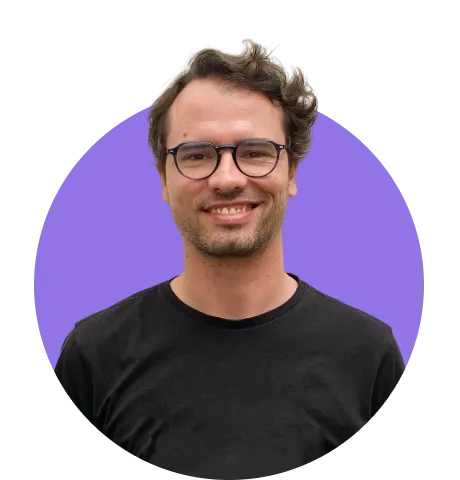 man in black t-shirt