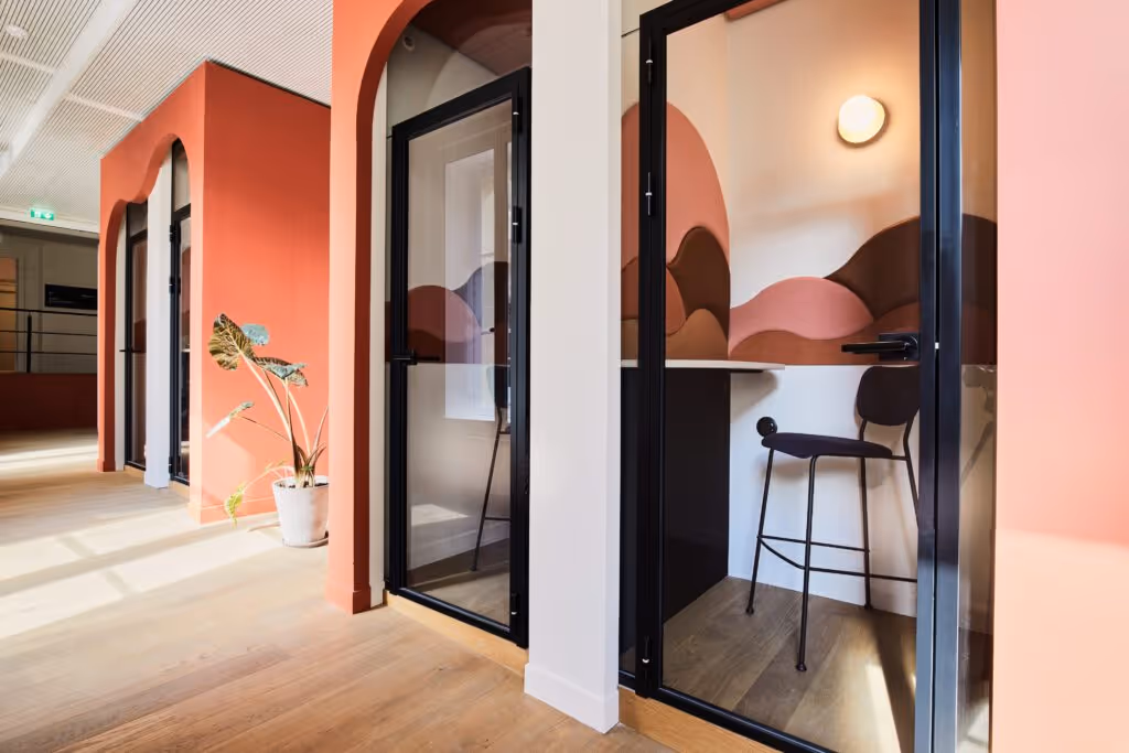 Cabines téléphoniques insonorisées, phone box