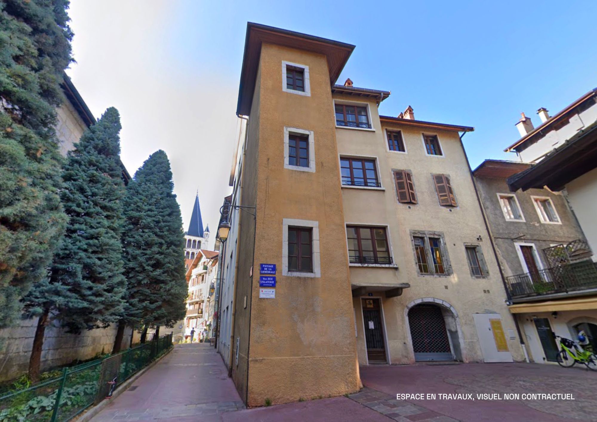 morning - Annecy Cathédrale - 74000 