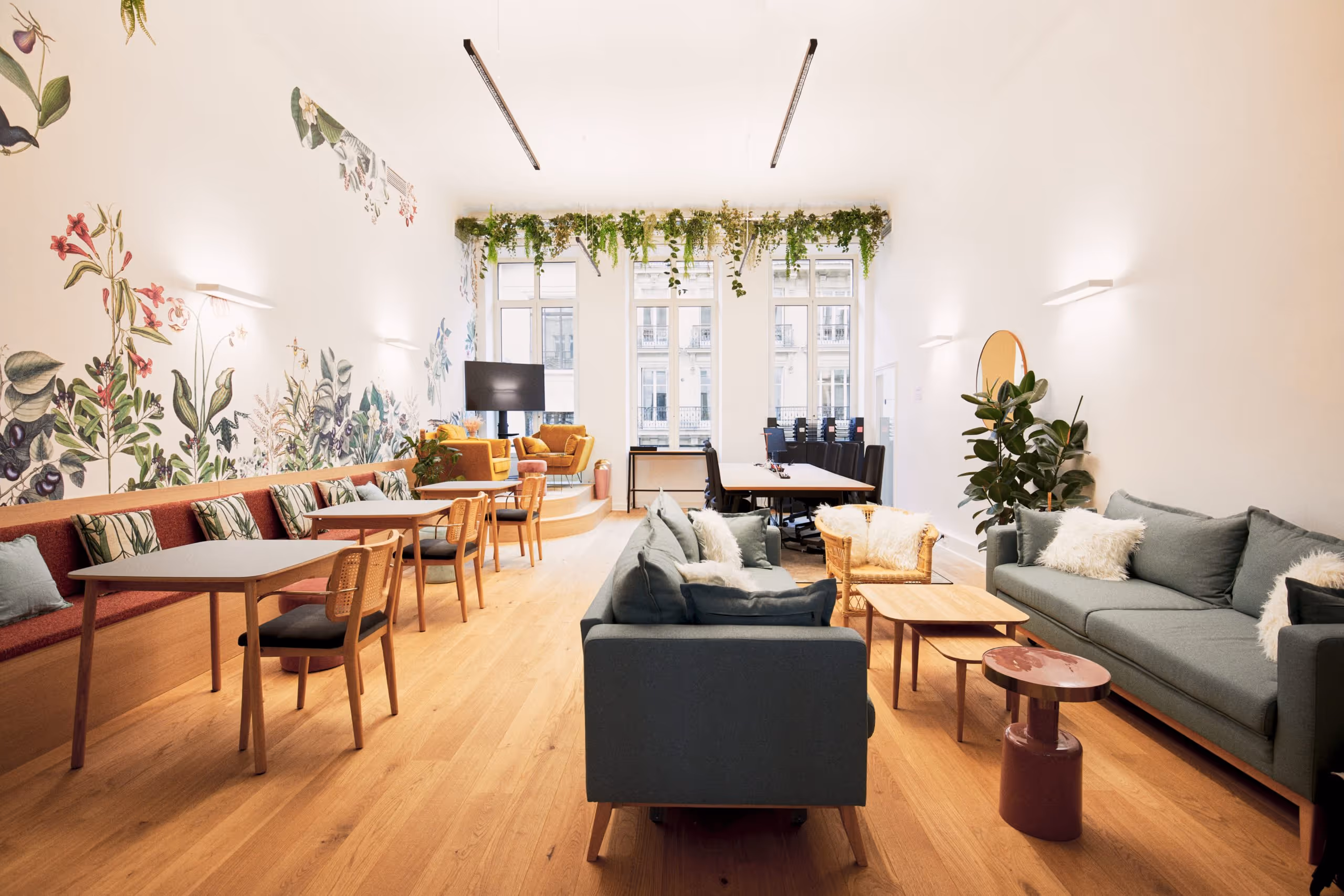 Place du Village : à la fois bureaux de la Fabrique et espace commun