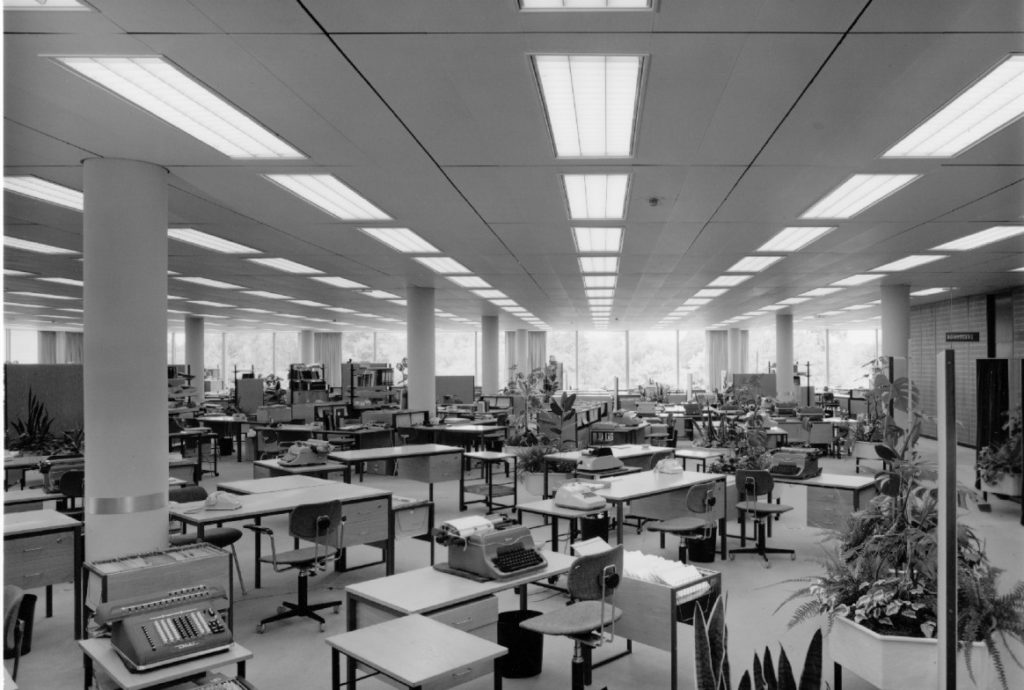 bureaux des années 60, typique du bürolandschaft