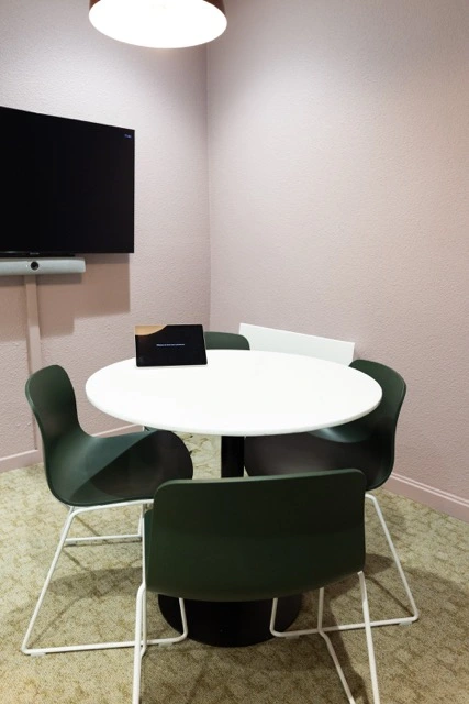 Salle de réunion Ami - A du coworking Morning
