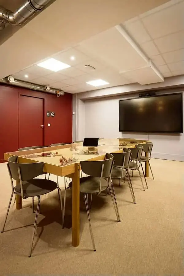 Salle de réunion Deutsche Mark du coworking Morning