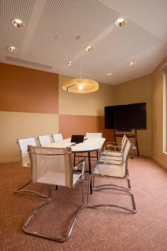 Salle de réunion Legrand du coworking Morning