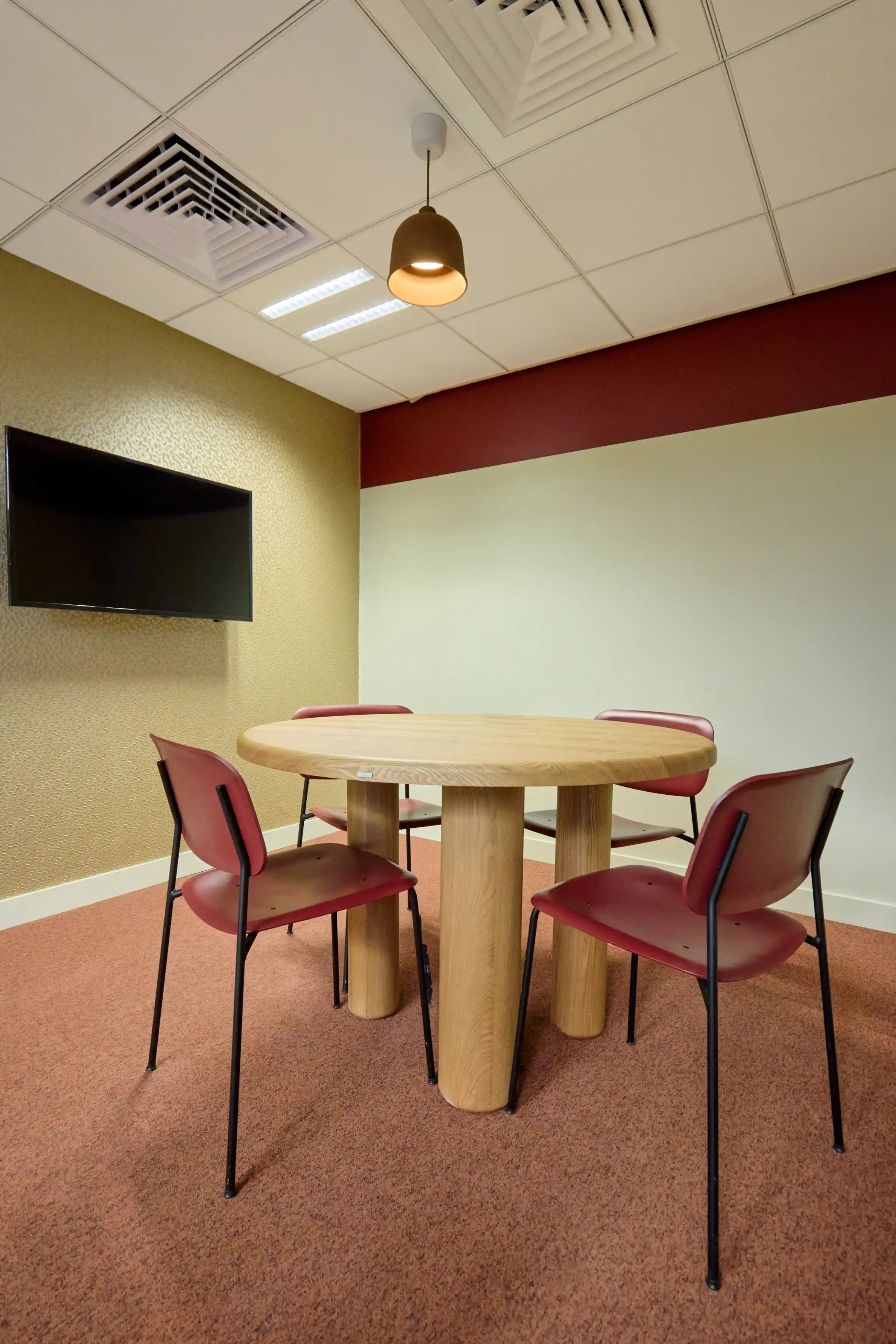 Salle de réunion Génie de la Liberté du coworking Morning
