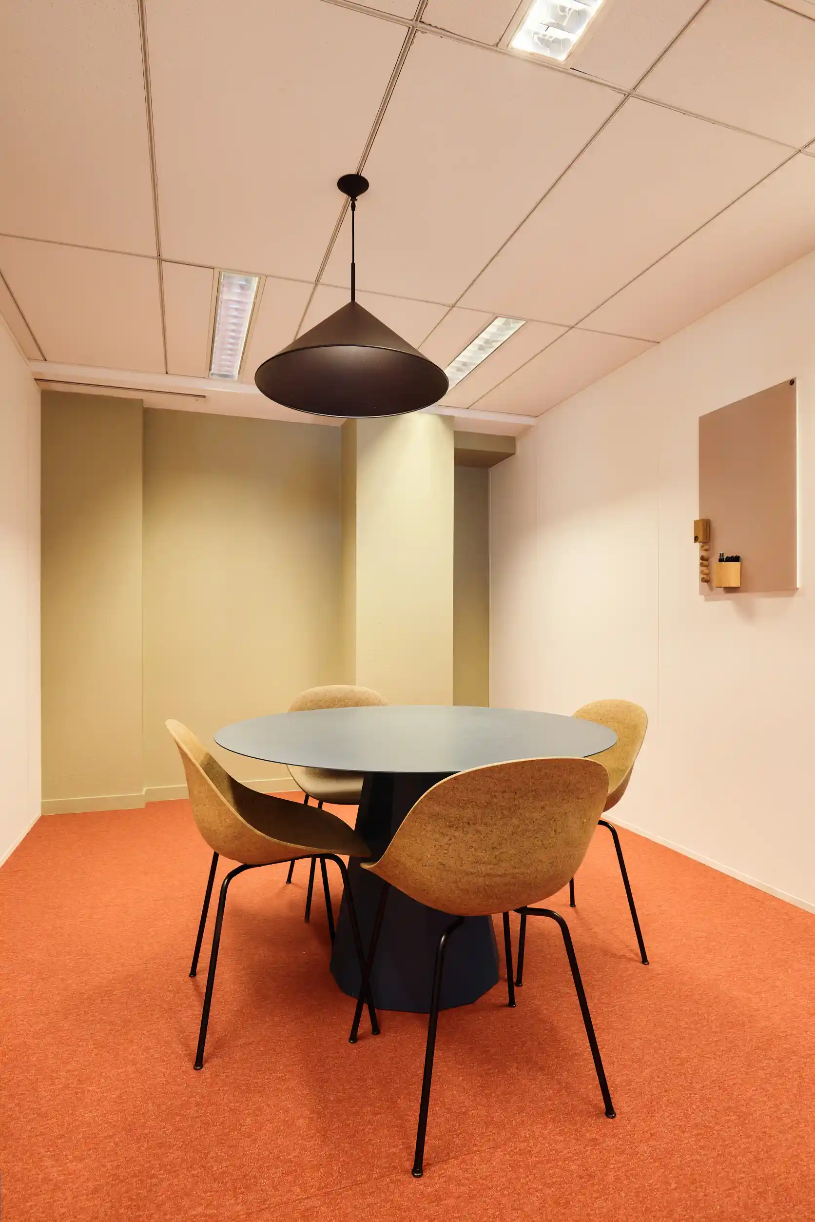 Salle de réunion Kenin du coworking Morning