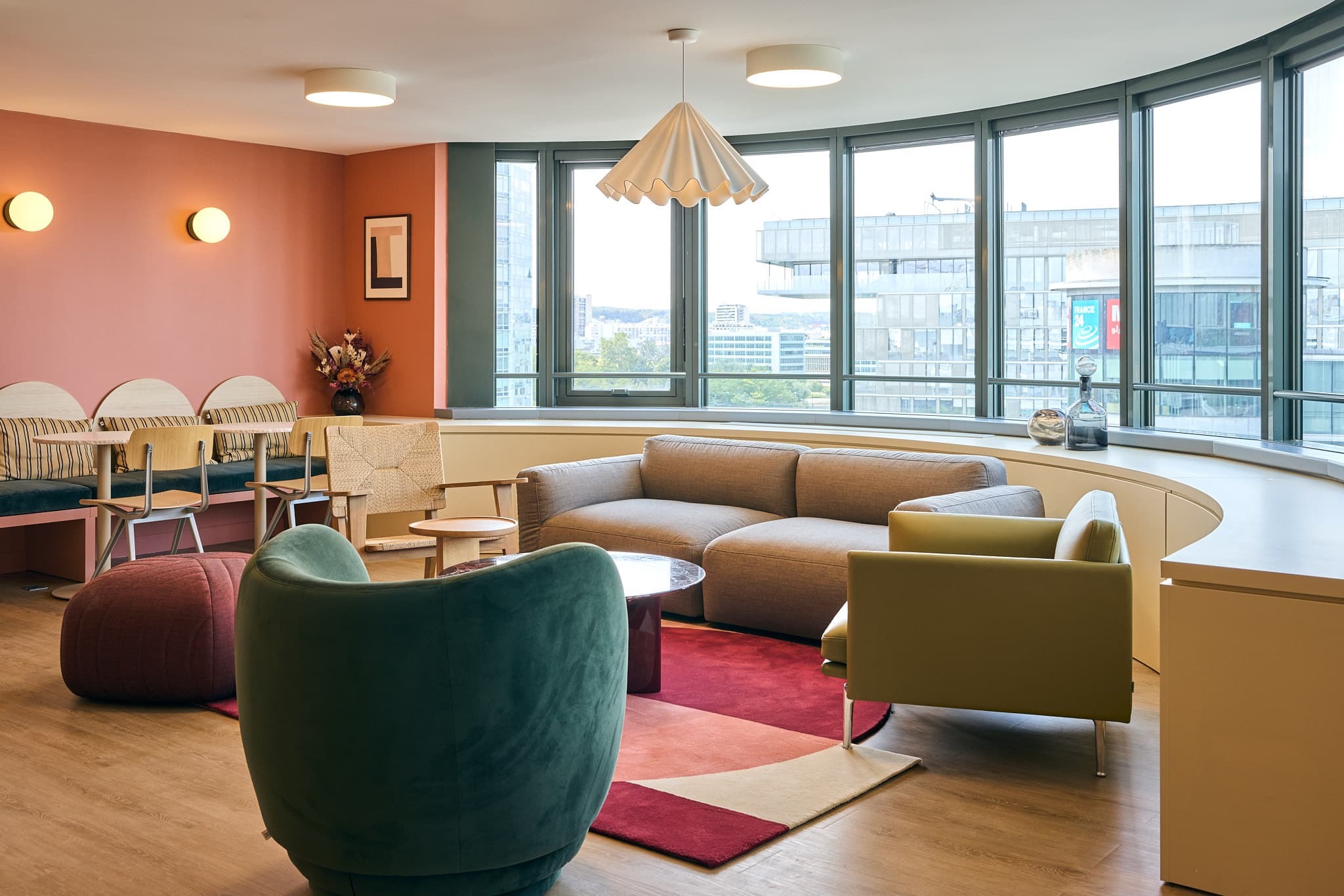 Espace commun, La Française
