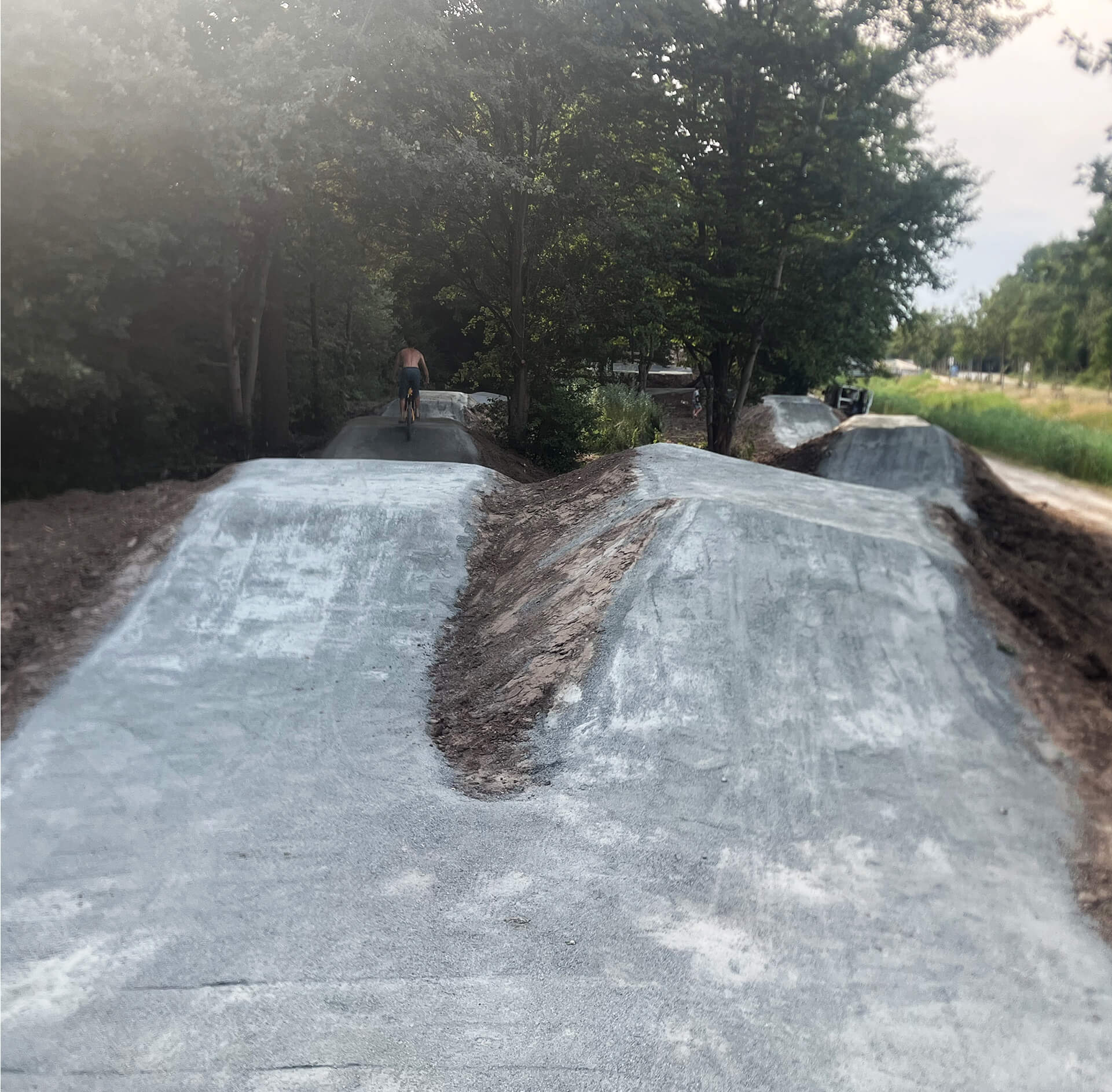 Two dirtlines with tablejumps