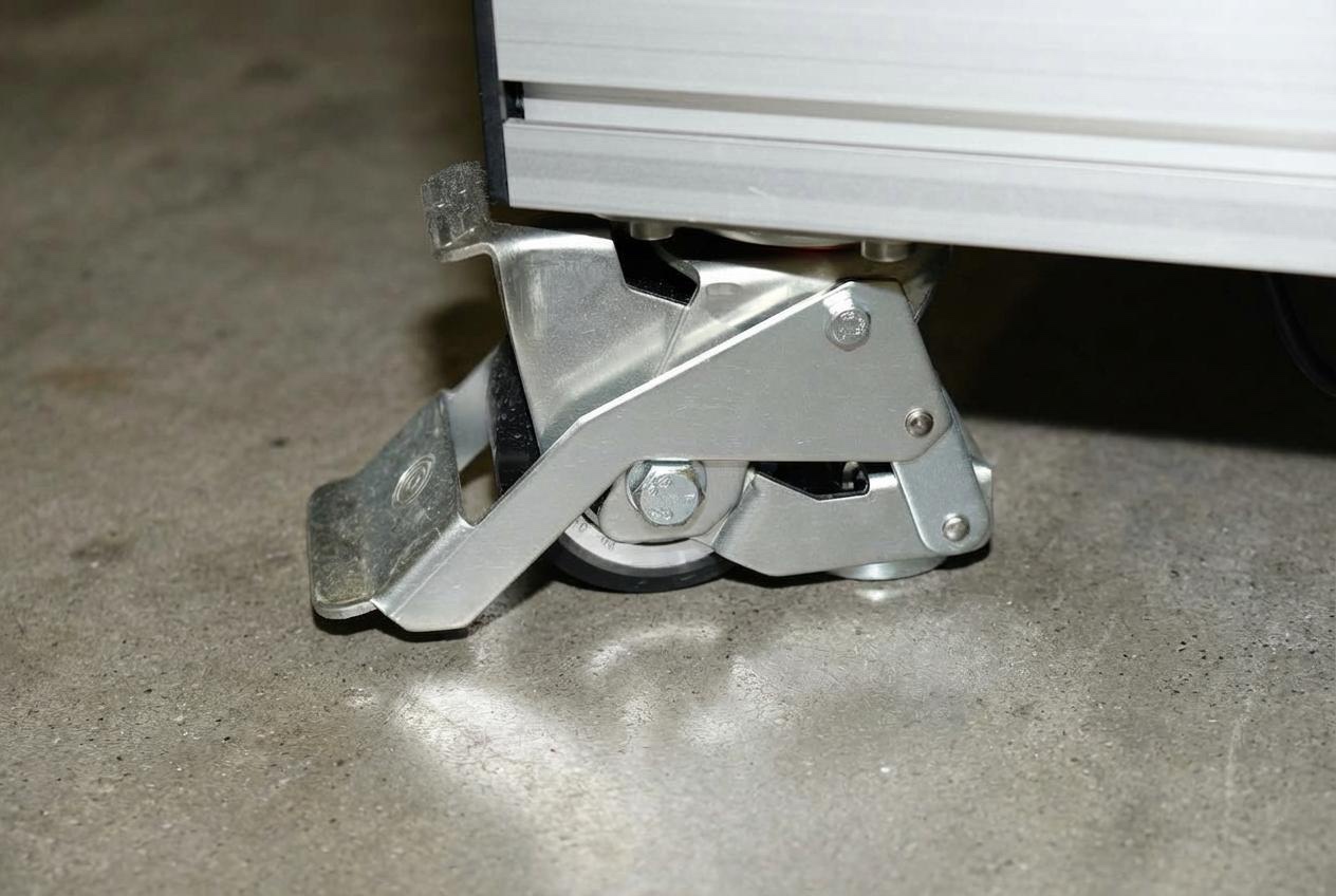 Mobile and easily moveable through liftable wheels.