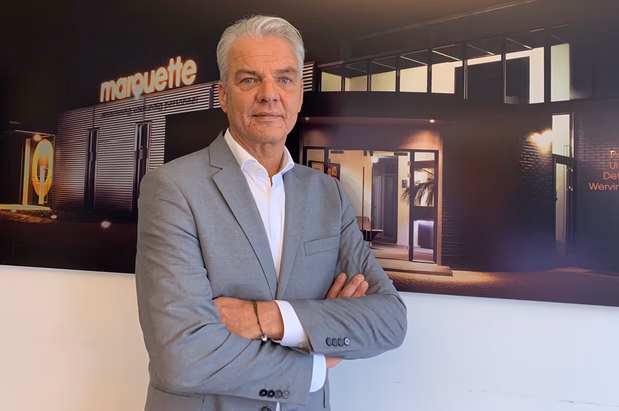 “De bekende trein die voorbij komt”