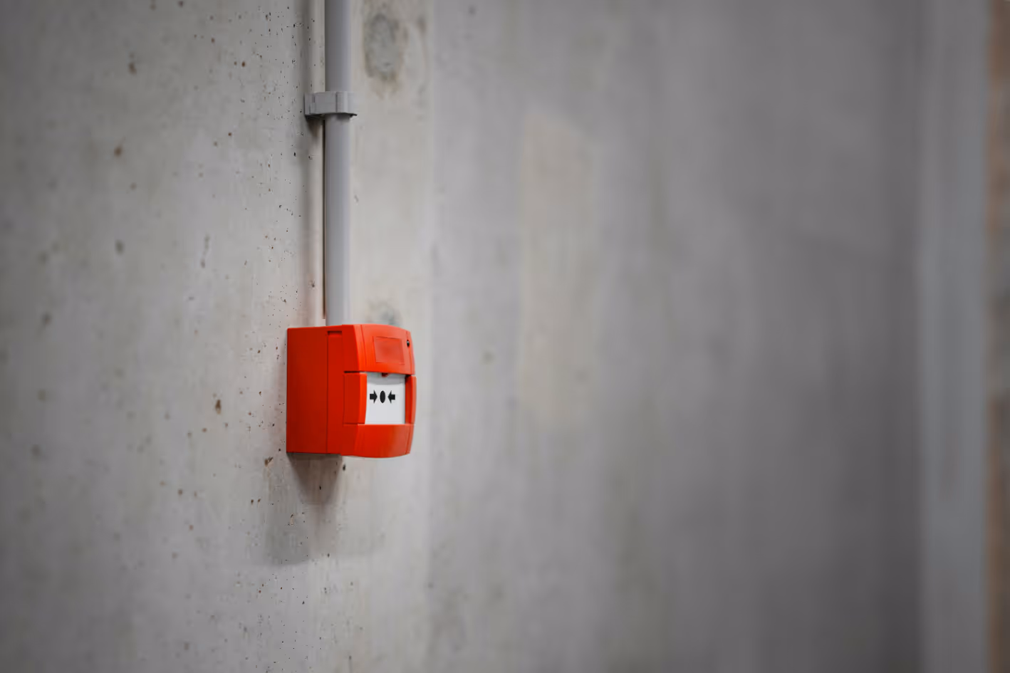 Hoe werkt een alarmknop?