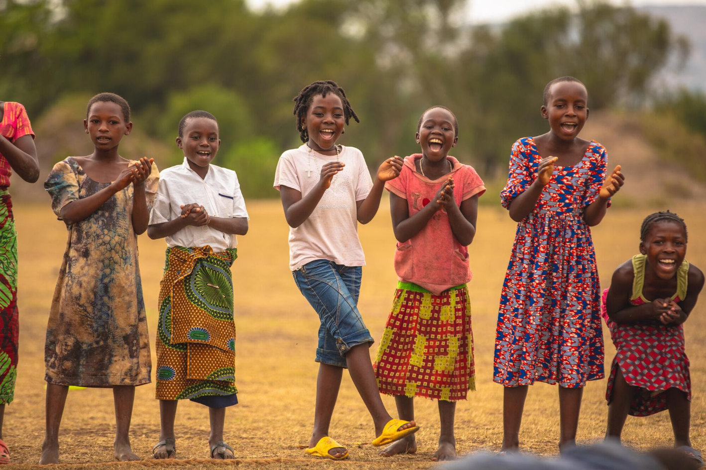 War Child daagt ondernemend Nederland uit en roept bedrijven op om in mei bij te dragen!