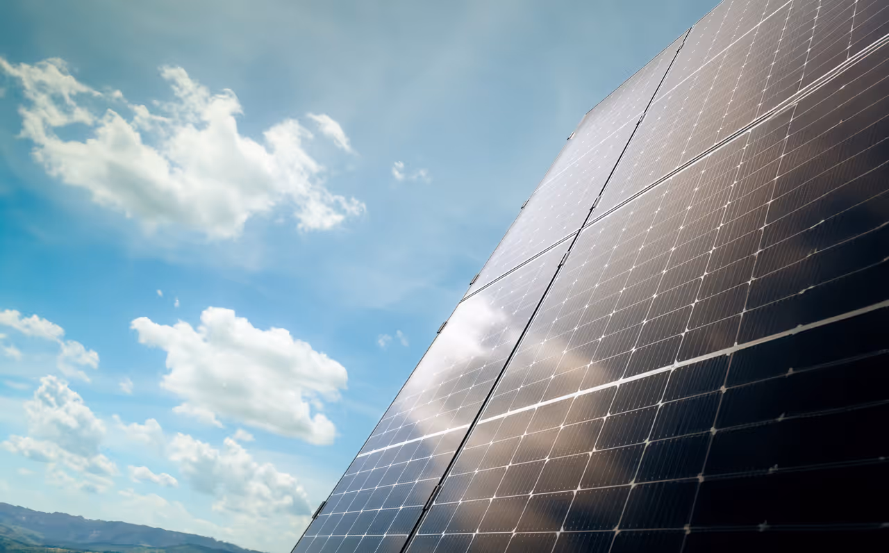 On-Grid und Off-Grid PV-Anlagen im Check: Vorteile und Nachteile