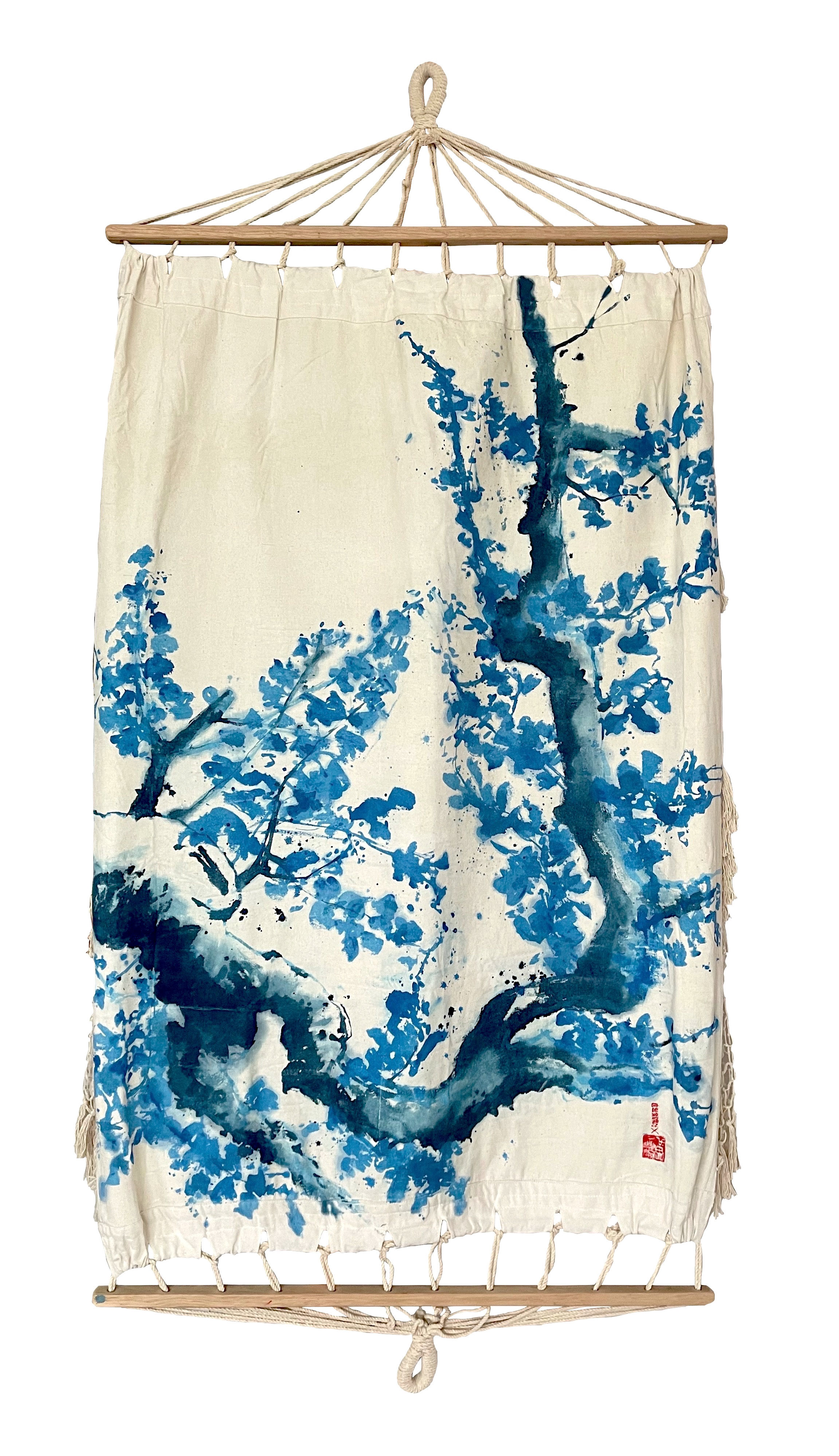 «Hammock Blossom», obra de Gabriel Wong. 2022, acrílico sobre hamaca, 220 x 110 cm.