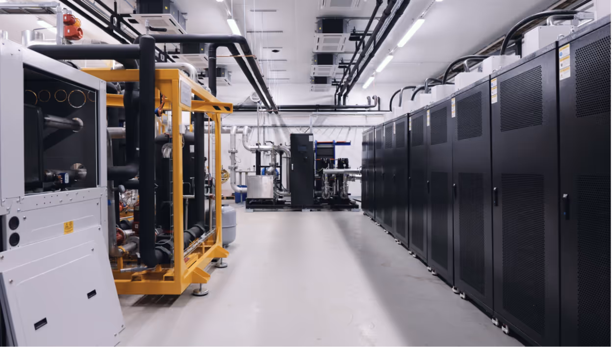 A room with black and yellow equipmentAI-generated content may be incorrect.