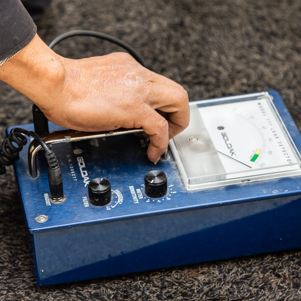 plumber detecting a slab leak