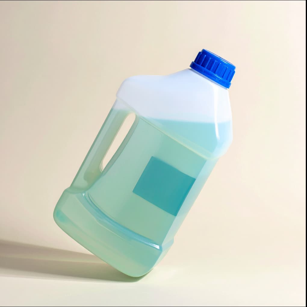 Cleaning chemical bottle