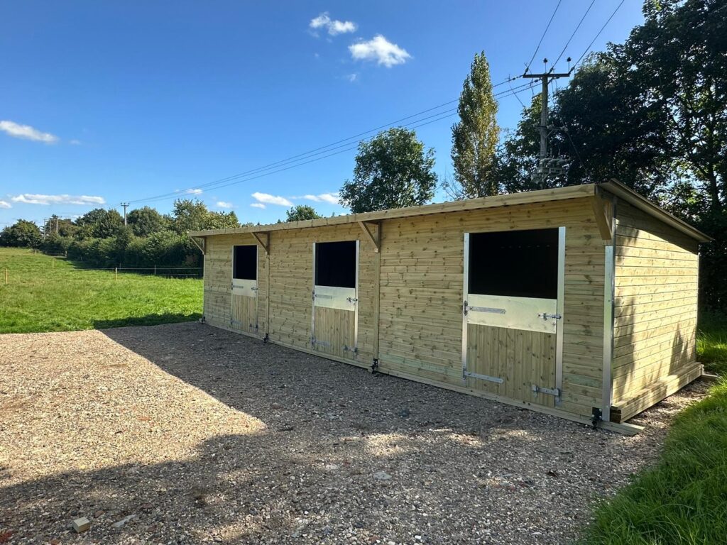 HUNTER STABLES LTD