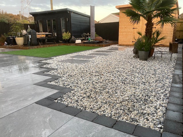DH DRIVEWAYS & LANDSCAPING