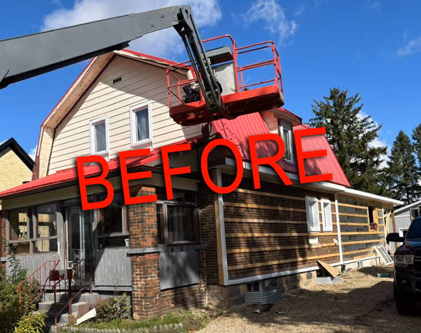 Photo of the old house with the sky lift
