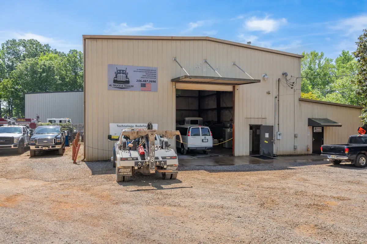 4L Truck & Trailer Repair shop in Childersburg, AL
