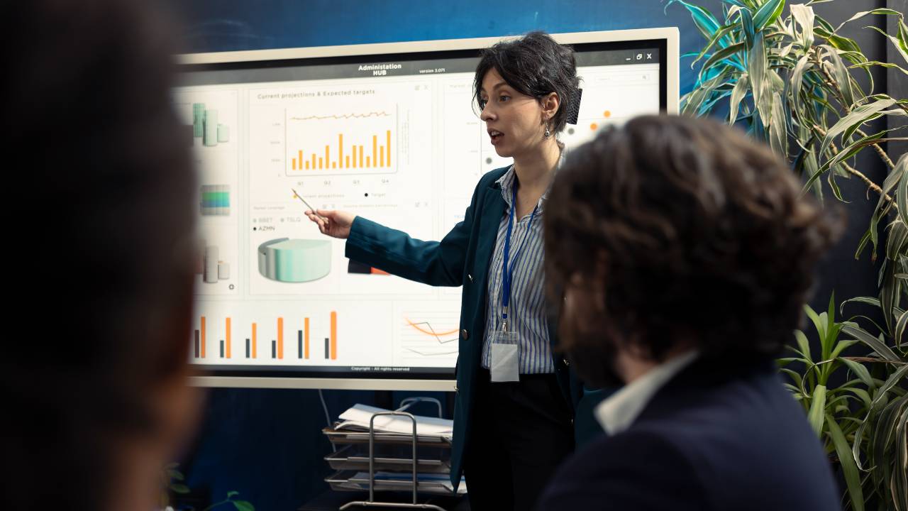 How Neuro-Symbolic AI Is Changing Business Analytics