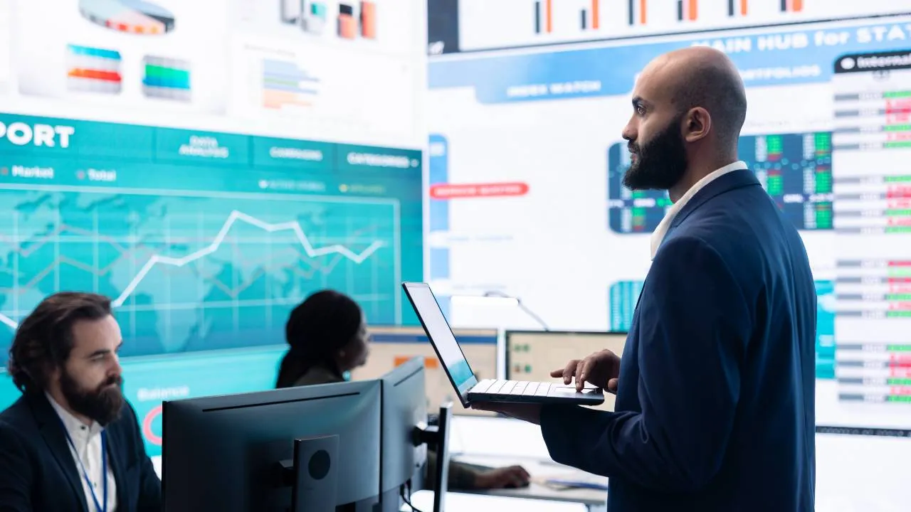 How Are Predictive Analytics and Machine Learning Related